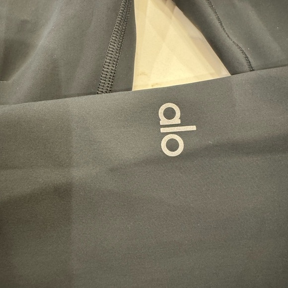 Alo Dark Gray High-Waist Ripped Warrior Legging / small - Picture 13 of 13